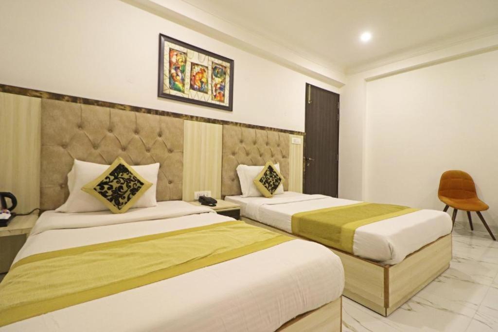 Hotel Almora Sky Near By Delhi International Airport With - Free Airport Pickup And Drop Nové Dillí Exteriér fotografie