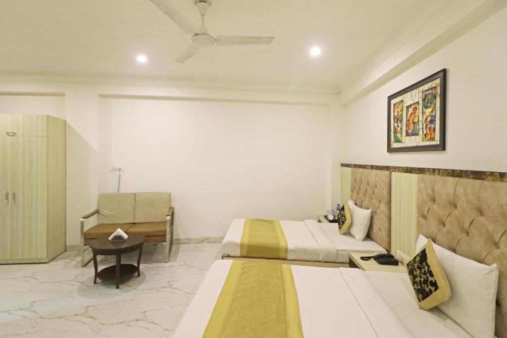 Hotel Almora Sky Near By Delhi International Airport With - Free Airport Pickup And Drop Nové Dillí Exteriér fotografie