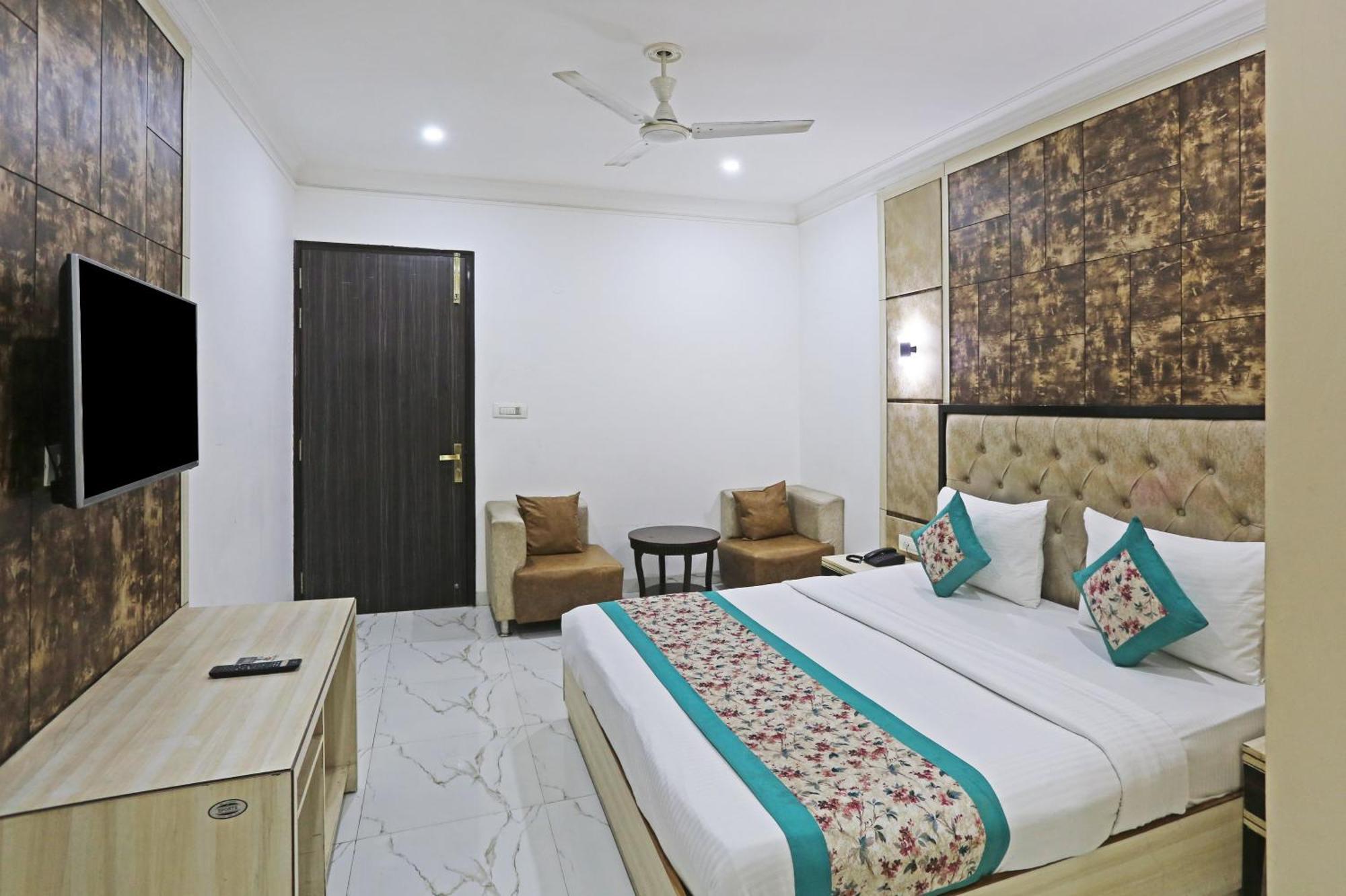 Hotel Almora Sky Near By Delhi International Airport With - Free Airport Pickup And Drop Nové Dillí Exteriér fotografie