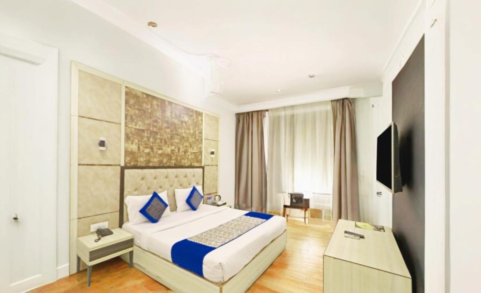 Hotel Almora Sky Near By Delhi International Airport With - Free Airport Pickup And Drop Nové Dillí Exteriér fotografie