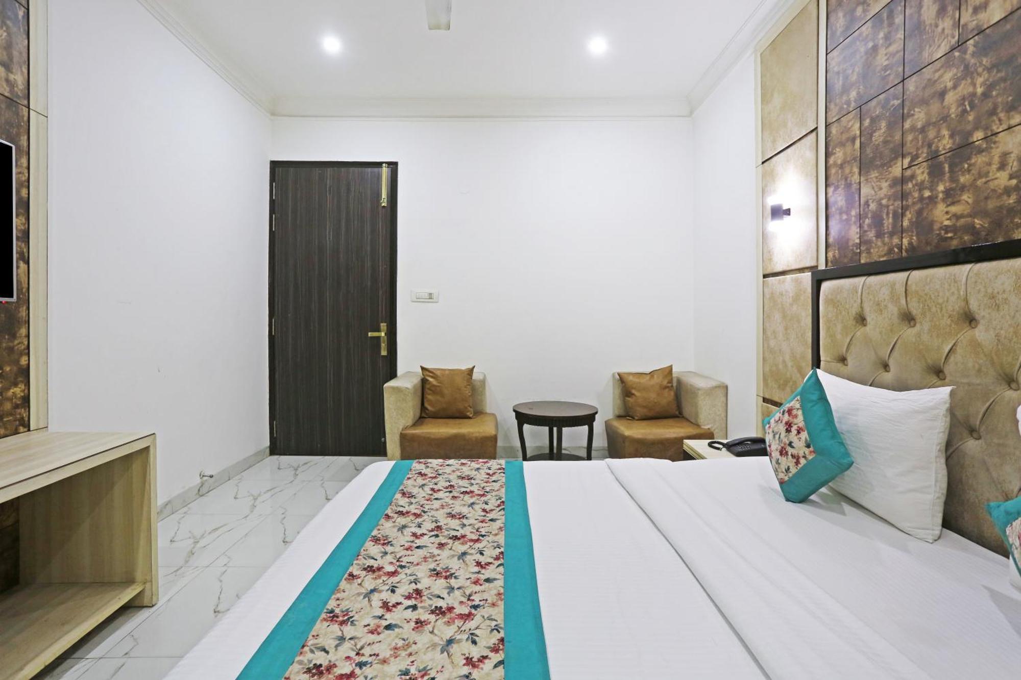 Hotel Almora Sky Near By Delhi International Airport With - Free Airport Pickup And Drop Nové Dillí Exteriér fotografie