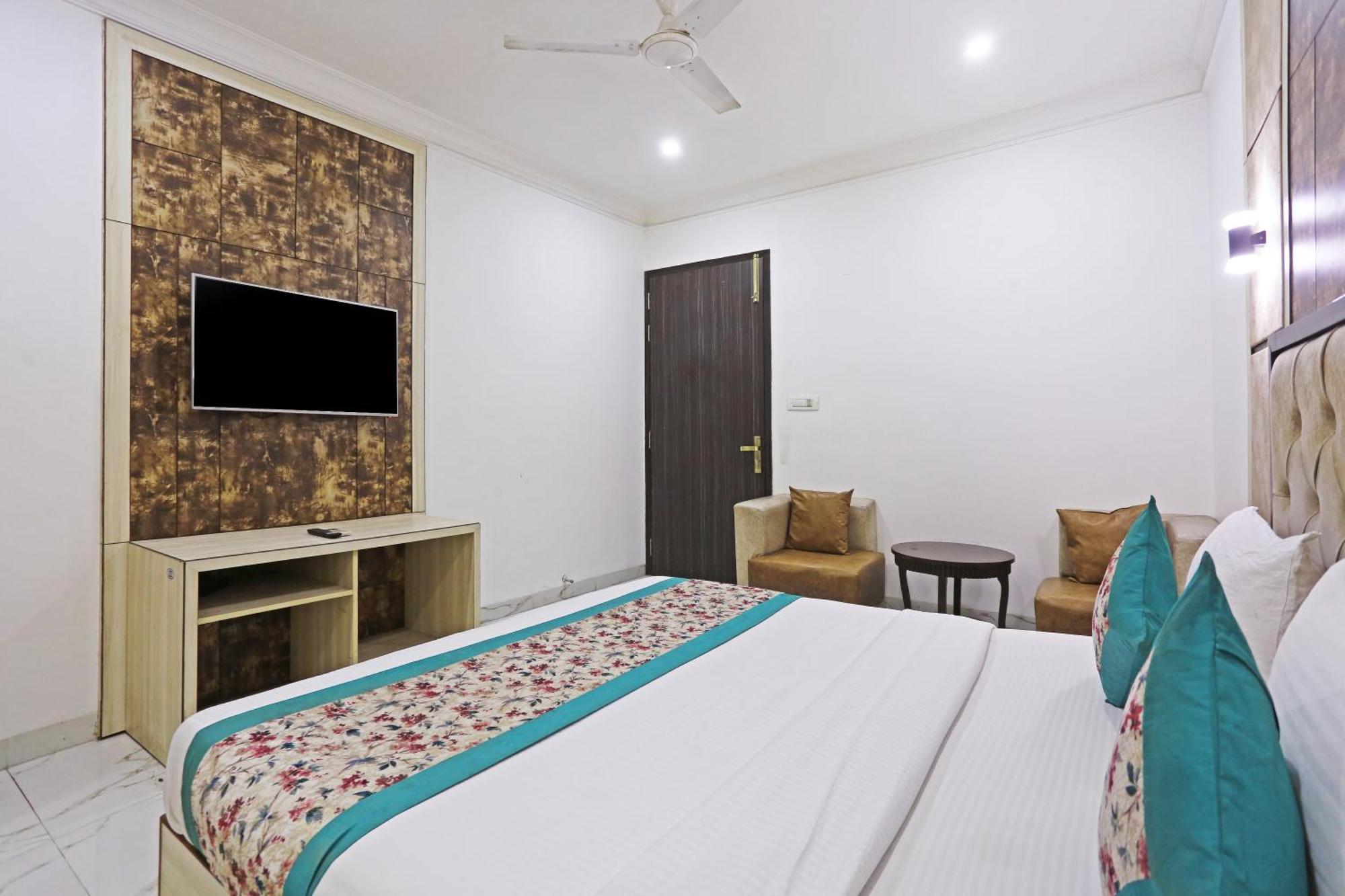 Hotel Almora Sky Near By Delhi International Airport With - Free Airport Pickup And Drop Nové Dillí Exteriér fotografie