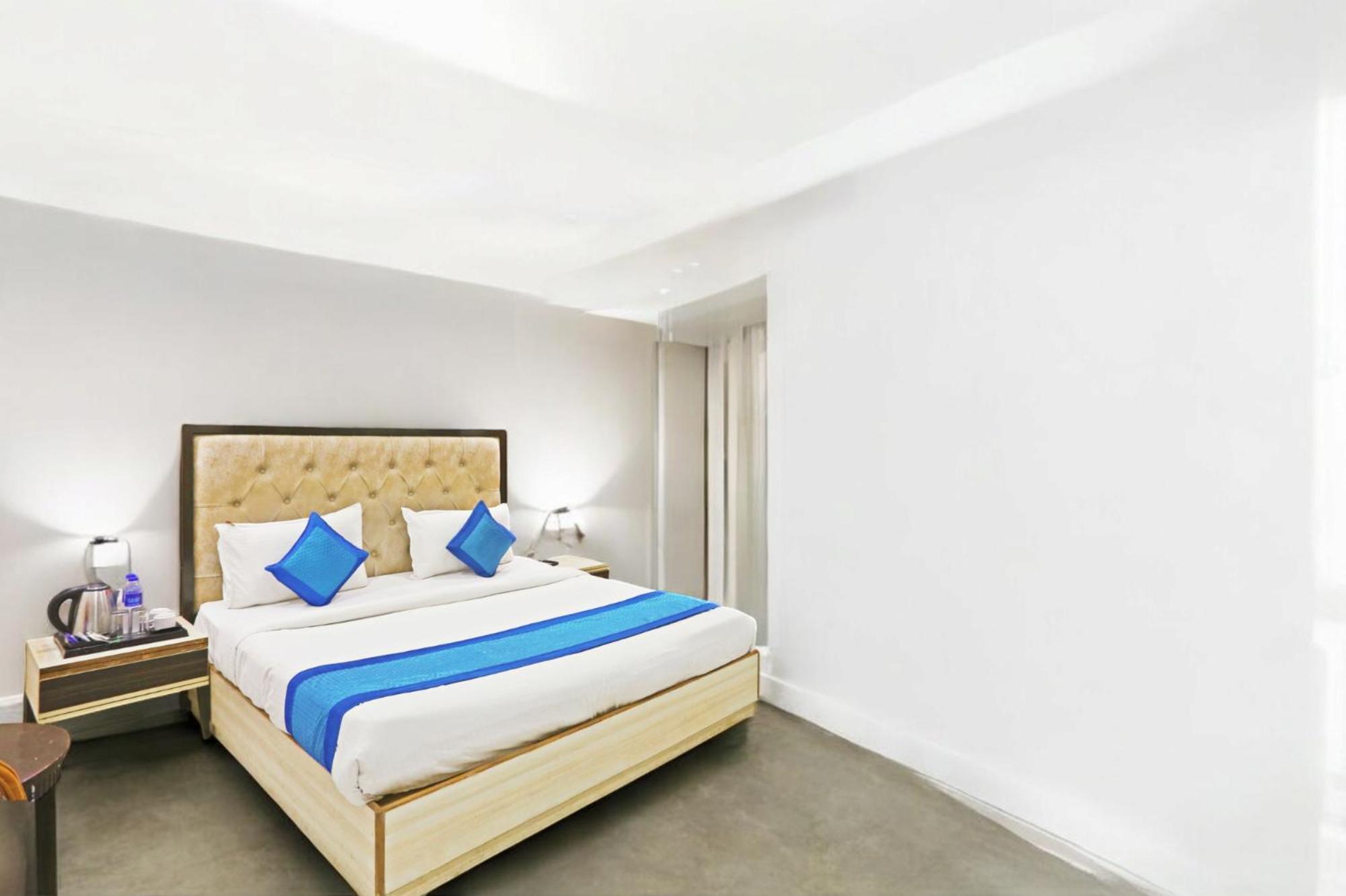 Hotel Almora Sky Near By Delhi International Airport With - Free Airport Pickup And Drop Nové Dillí Exteriér fotografie